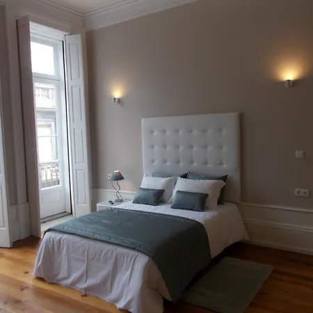 Apartment Market Place *