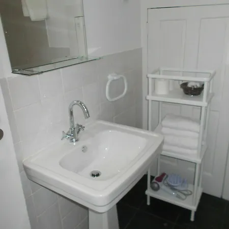 Market Place Apartment *